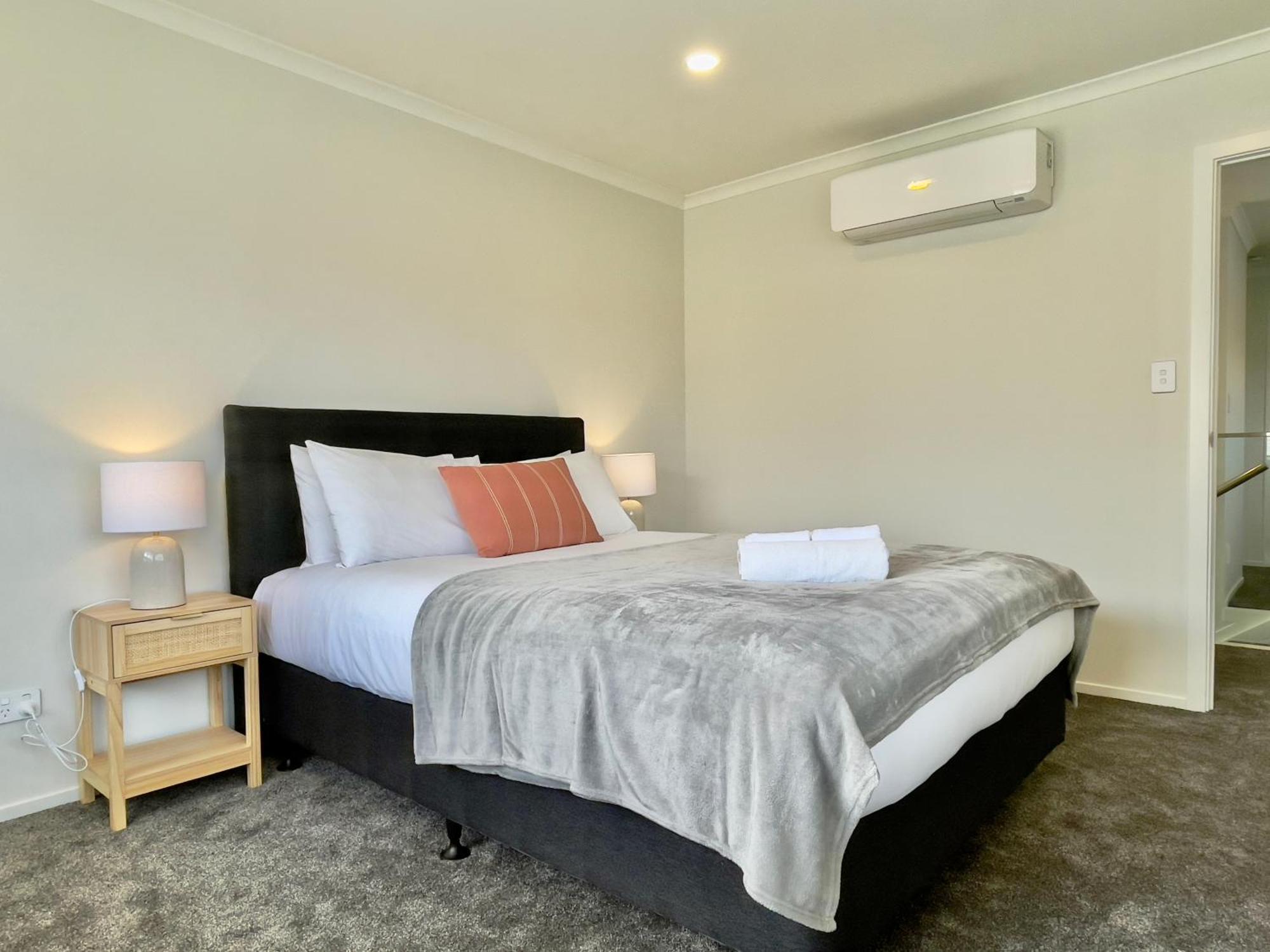 Sky Stars Brand-New Comfortable 3 & 4-Bedroom Houses Auckland Esterno foto